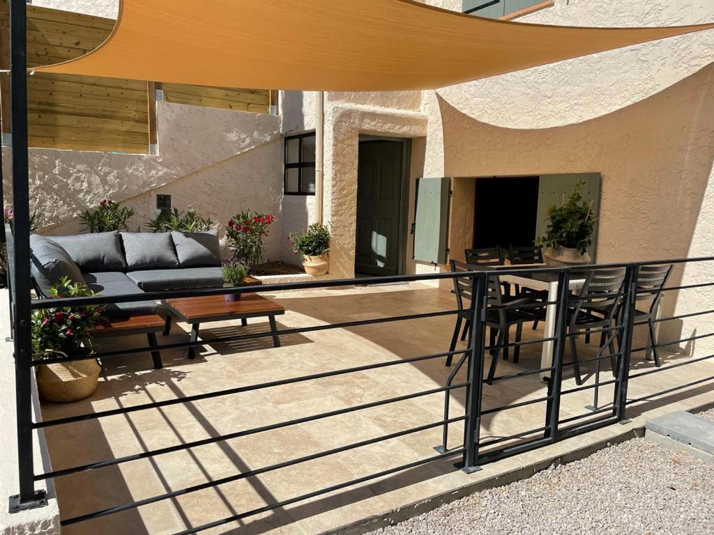 شقة La Ribasse En Provence فينيليس المظهر الخارجي الصورة