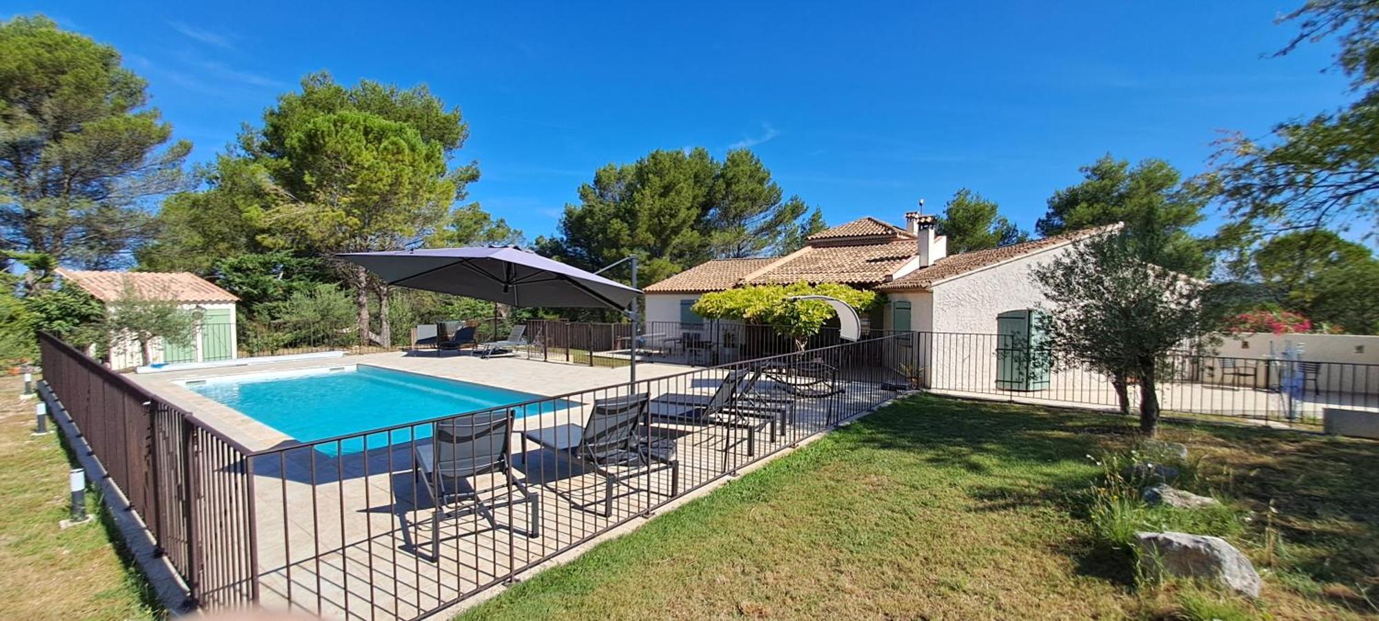 شقة La Ribasse En Provence فينيليس الغرفة الصورة